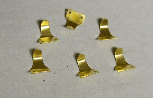 Clips for the - , glass